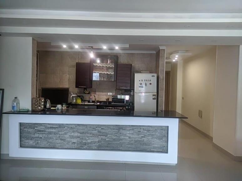 Comfy Luxurious Apartments In Central Location In Mansheyet El Bakry East Cairo Exterior foto